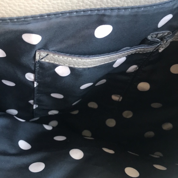 Anne Klein purse . Very nice used in great shape - Picture 6 of 7